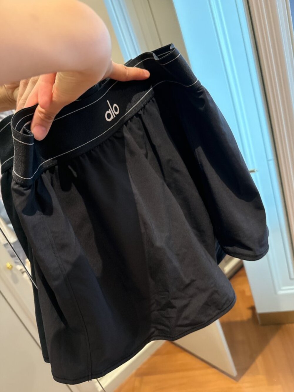 NWT🏷️ALO Yoga tennis skirt classic black versatile style 🖤 - Picture 7 of 8